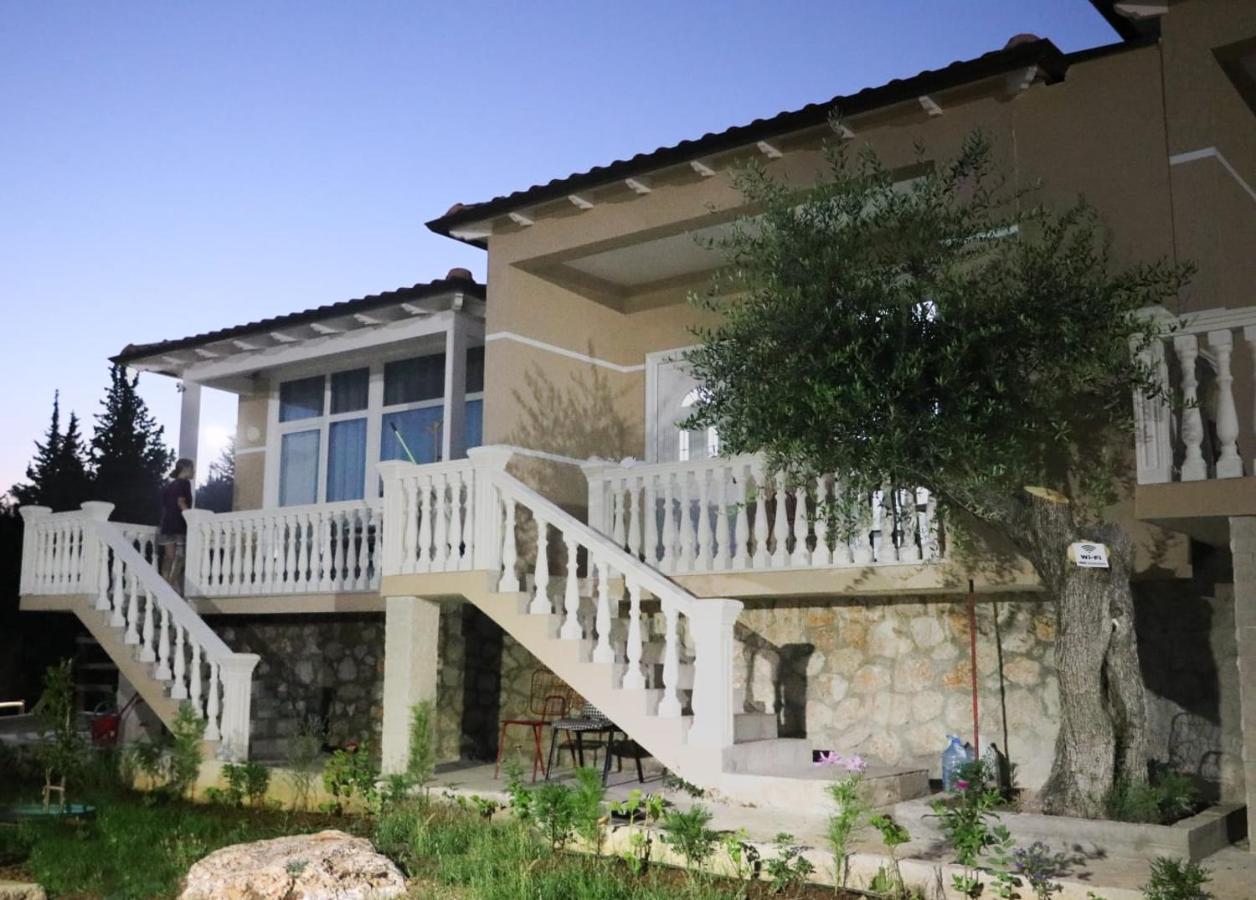 Essos Villas เดอร์มี ภายนอก รูปภาพ