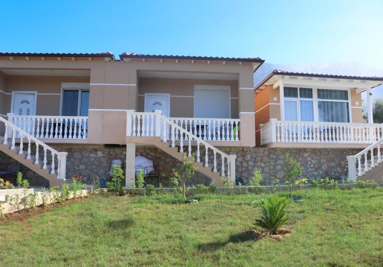 Essos Villas เดอร์มี ภายนอก รูปภาพ