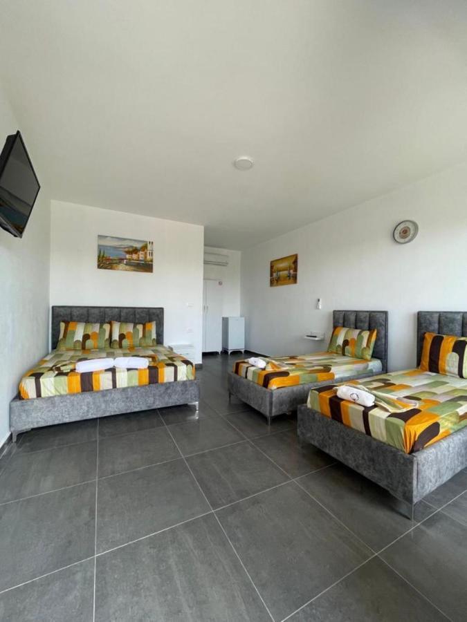 Essos Villas เดอร์มี ภายนอก รูปภาพ