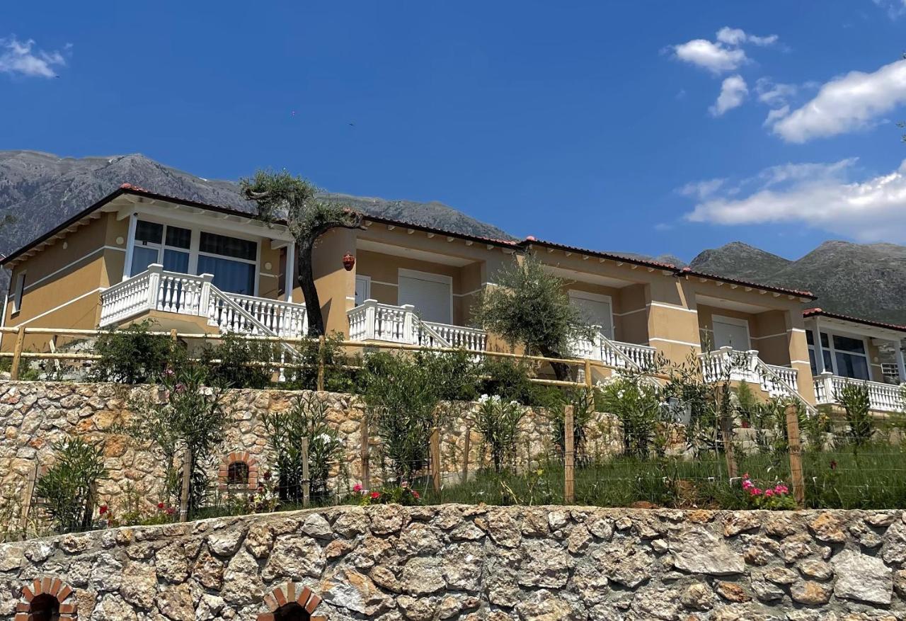 Essos Villas เดอร์มี ภายนอก รูปภาพ