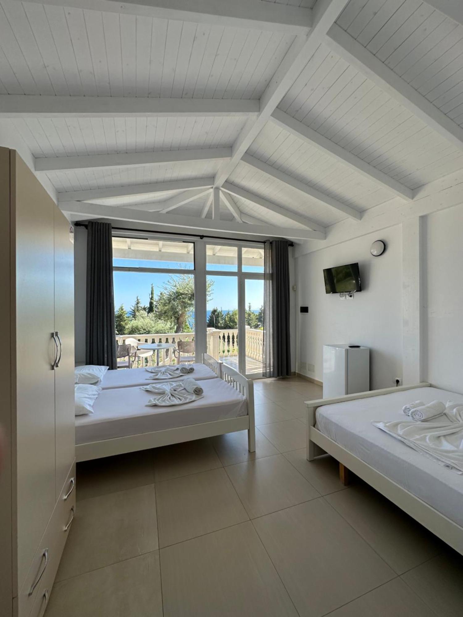 Essos Villas เดอร์มี ภายนอก รูปภาพ