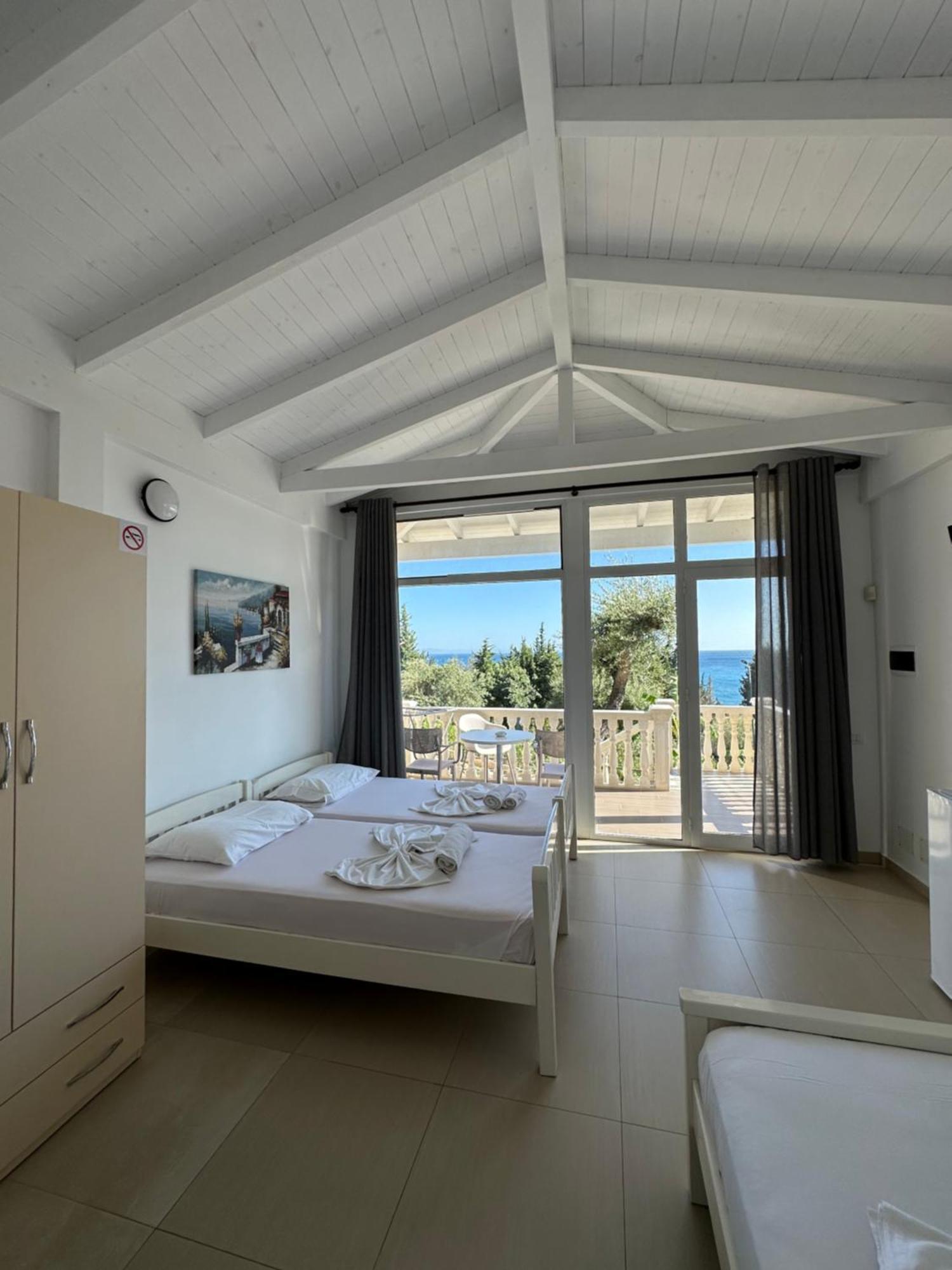 Essos Villas เดอร์มี ภายนอก รูปภาพ
