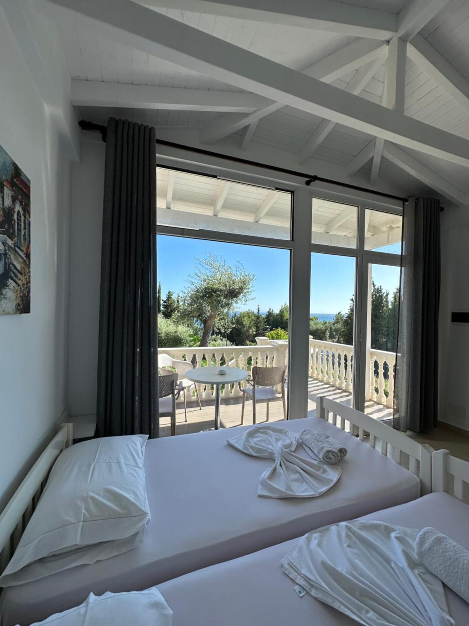 Essos Villas เดอร์มี ภายนอก รูปภาพ