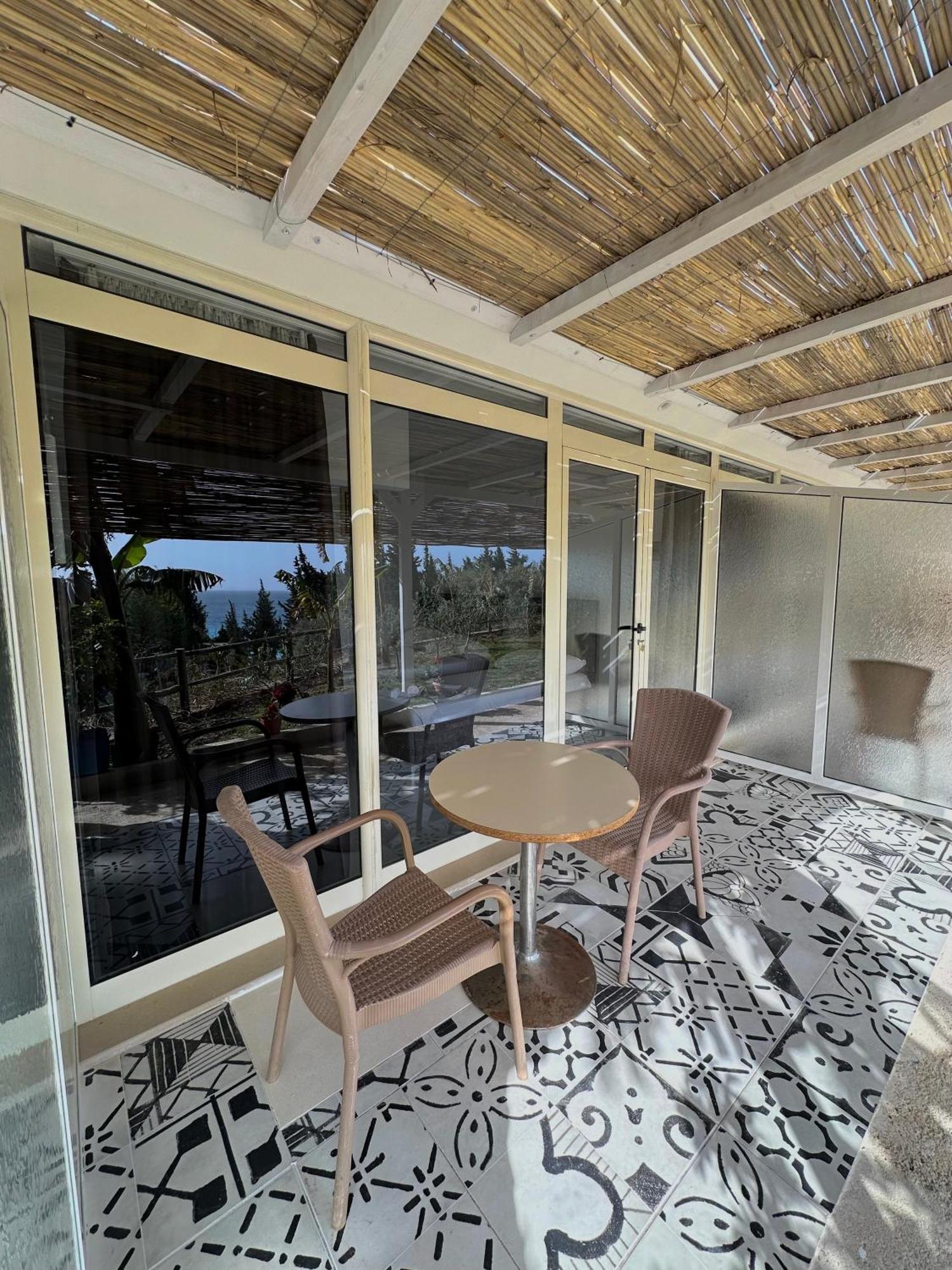 Essos Villas เดอร์มี ภายนอก รูปภาพ