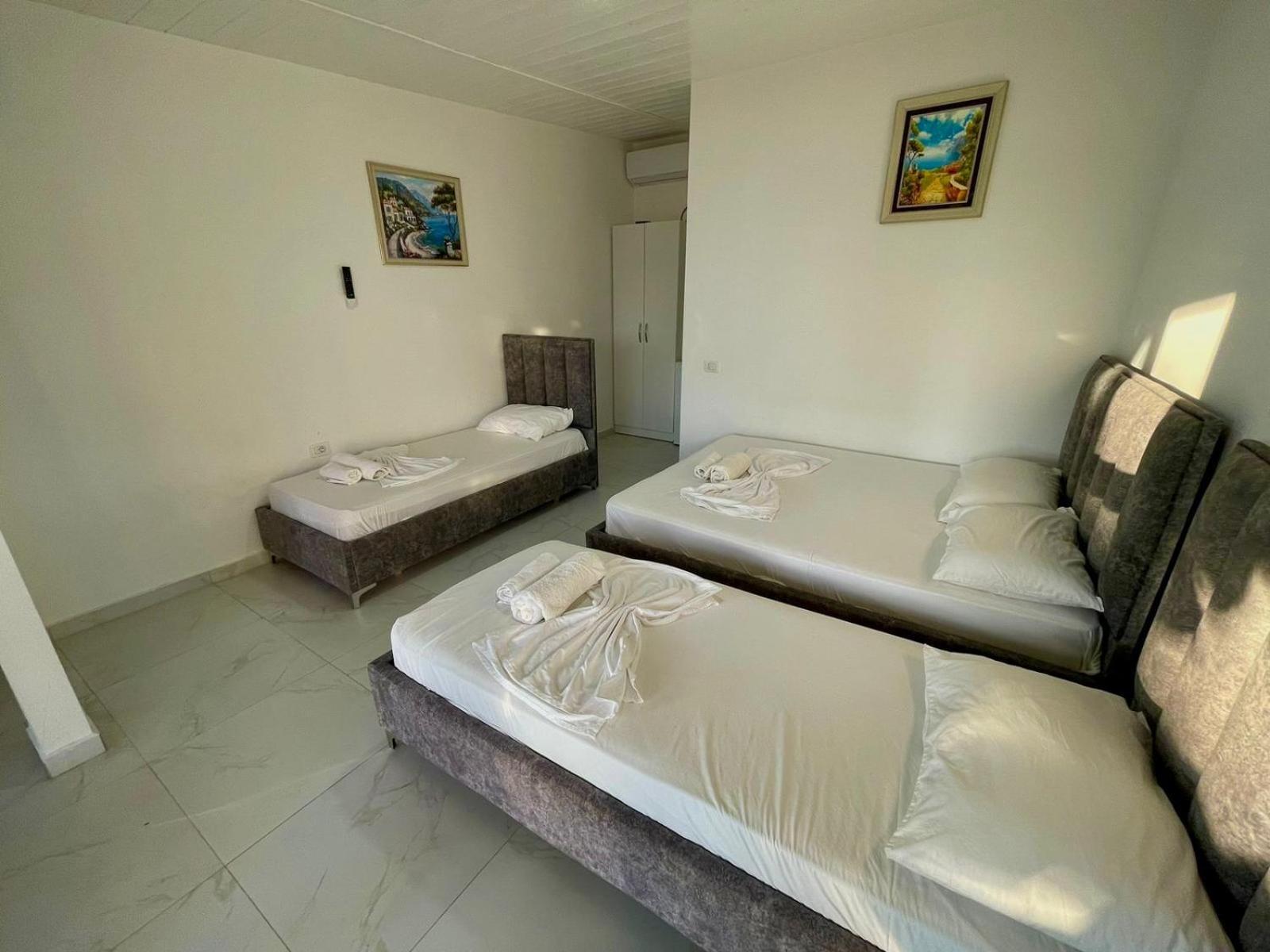 Essos Villas เดอร์มี ภายนอก รูปภาพ