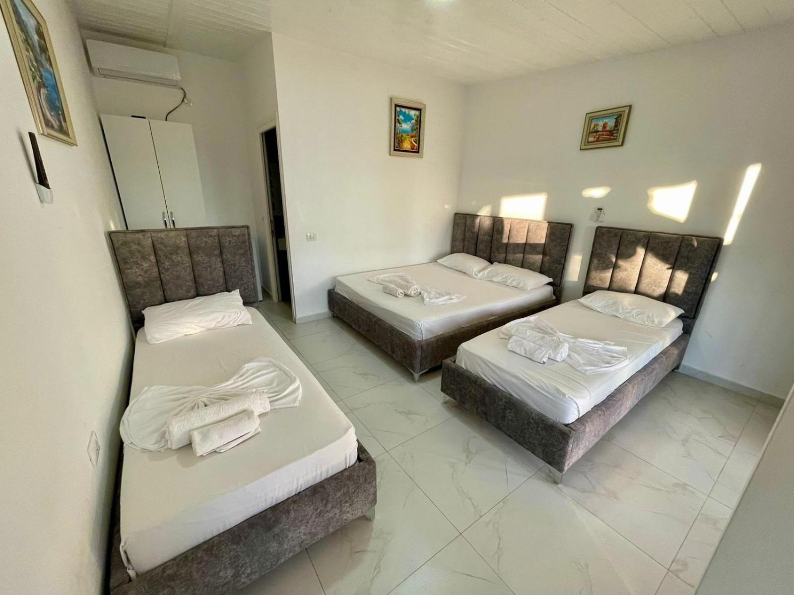 Essos Villas เดอร์มี ภายนอก รูปภาพ