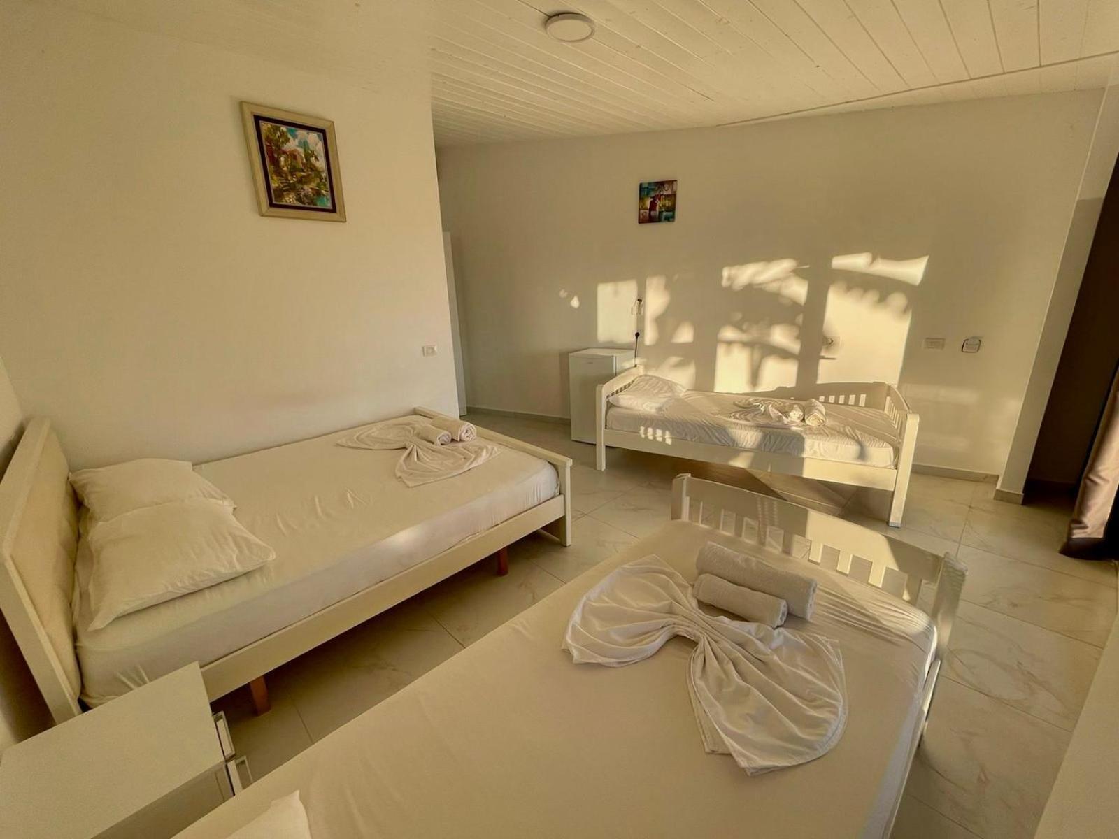 Essos Villas เดอร์มี ภายนอก รูปภาพ