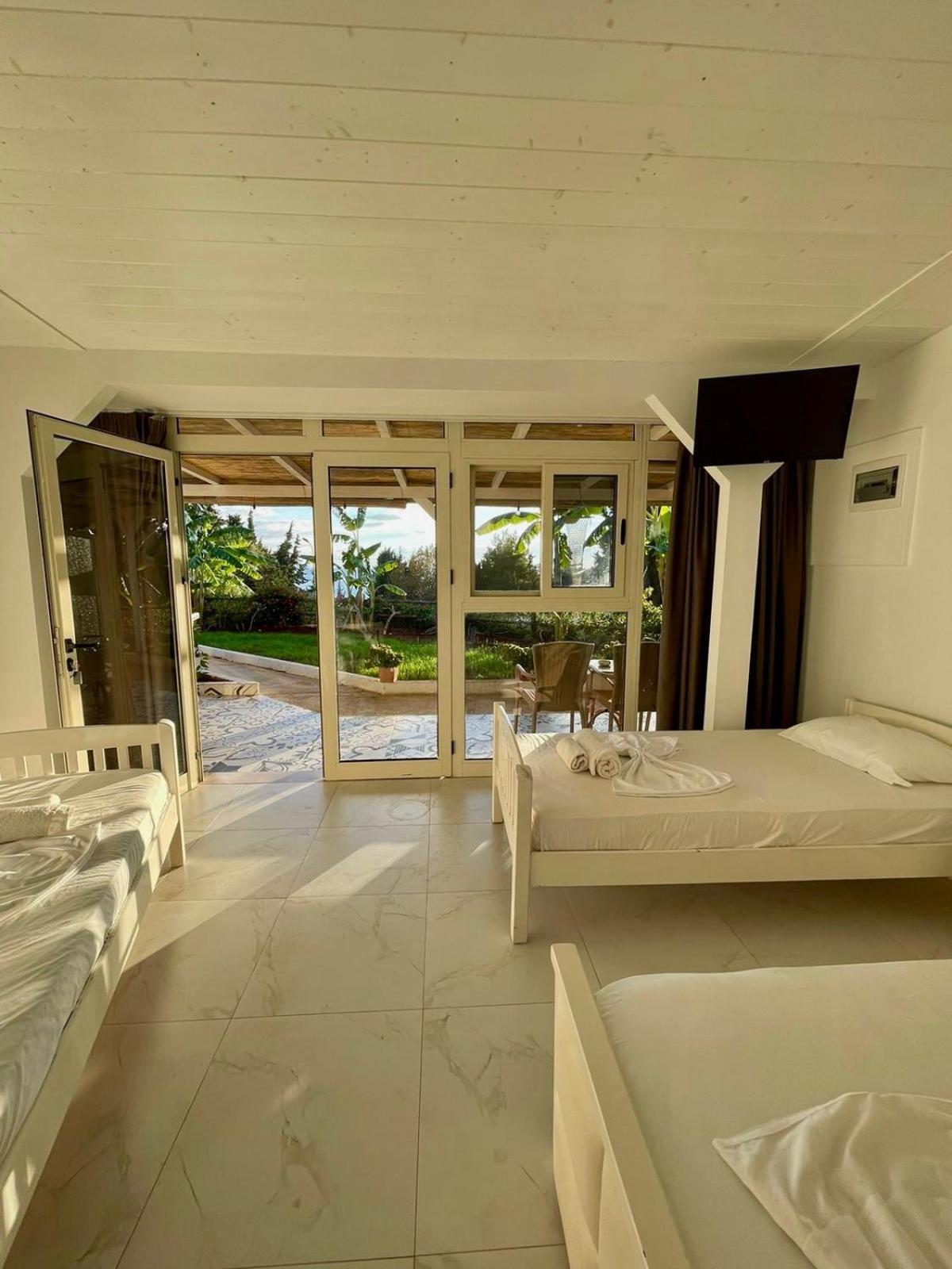 Essos Villas เดอร์มี ภายนอก รูปภาพ
