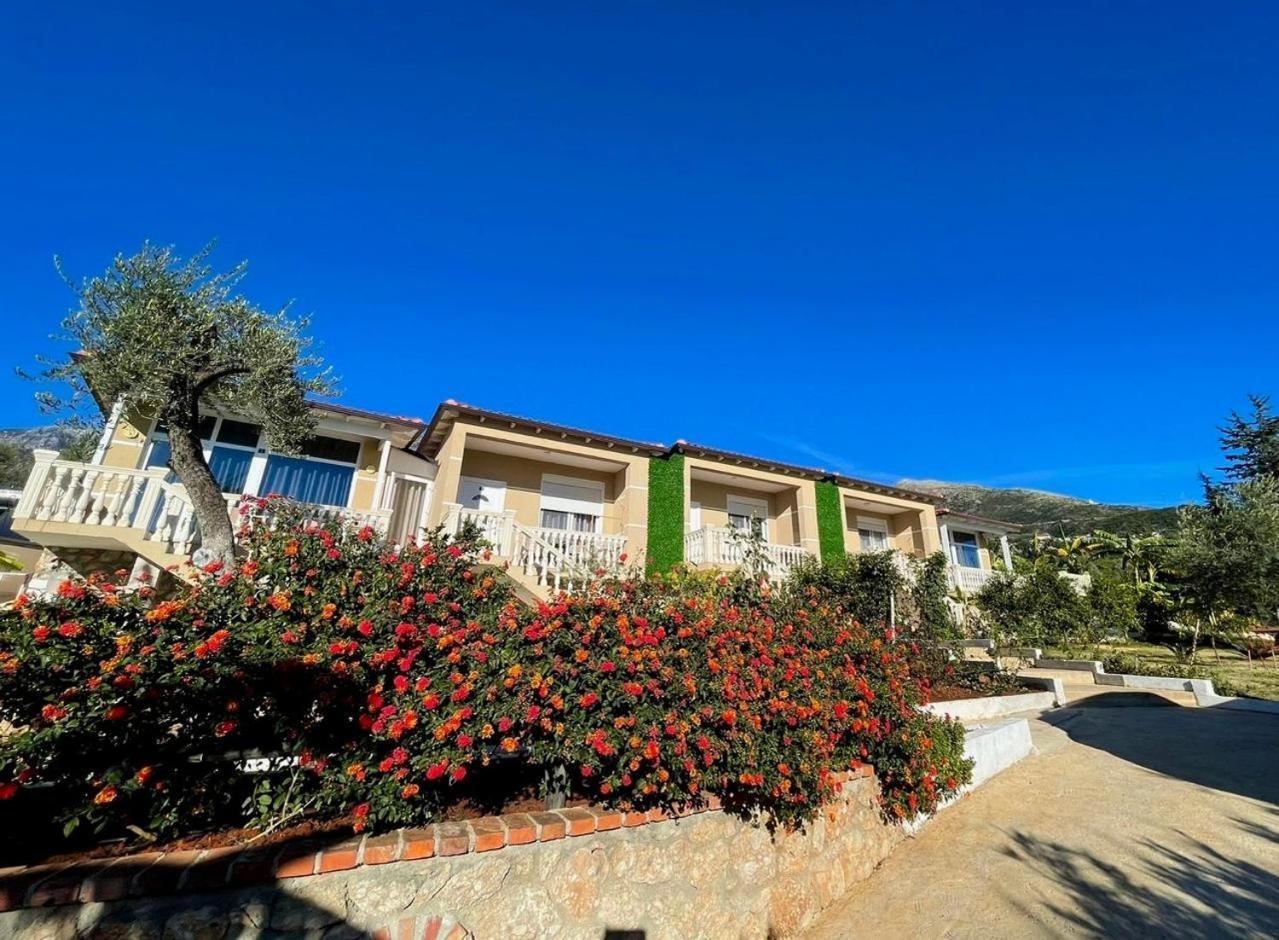 Essos Villas เดอร์มี ภายนอก รูปภาพ