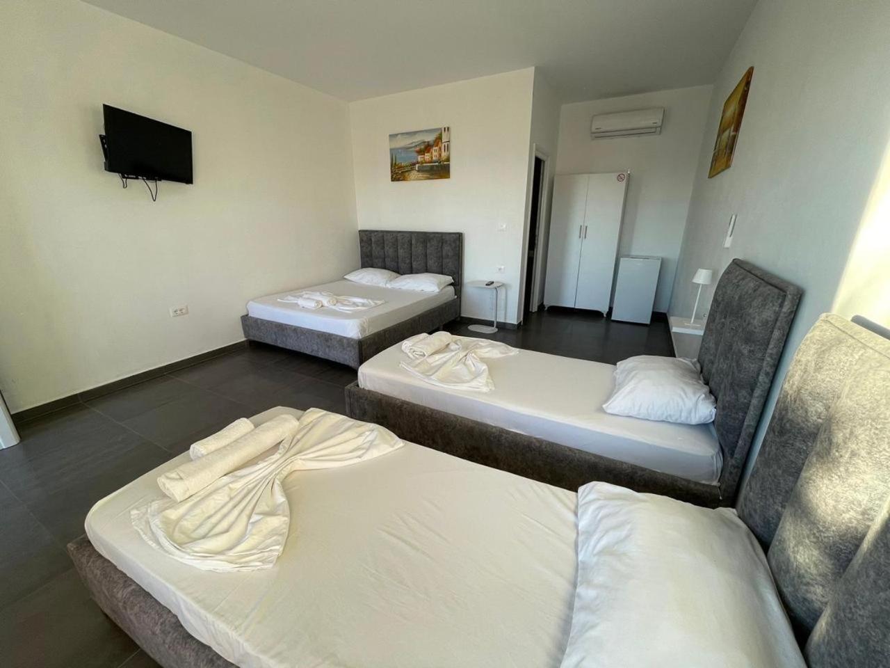 Essos Villas เดอร์มี ภายนอก รูปภาพ